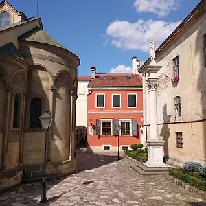  Апартаменты вірменський дворик / Armenian Courtyard